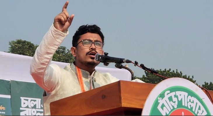 লন্ডন-দিল্লিতে নয়, রাজনীতি করতে হবে দেশের মাটিতে: সাদিক কায়েম